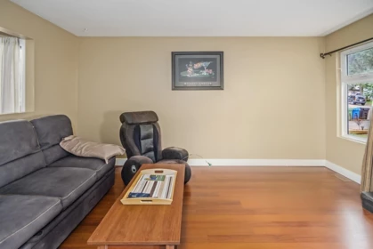 Walk-In Closet Photo of 34899 Glenn Mountain Drive, Abbotsford, BC