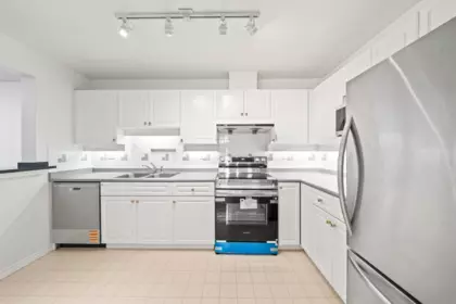 301 1669 Grant Avenue, Port Coquitlam, BC, Port Coquitlam — Apartment/Condo for sale