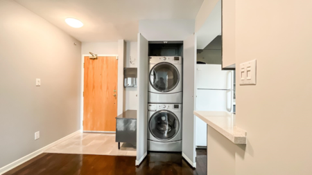 Guest Bathroom Photo of 506 488 Helmcken Street, Vancouver, BC