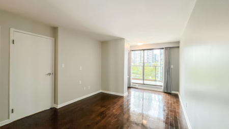 Primary Bedroom Photo of 506 488 Helmcken Street, Vancouver, BC
