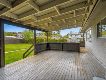 Backyard Photo of 1501 Eighth Avenue, New Westminster, BC
