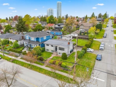 Hot Tub / Spa Photo of 1501 Eighth Avenue, New Westminster, BC