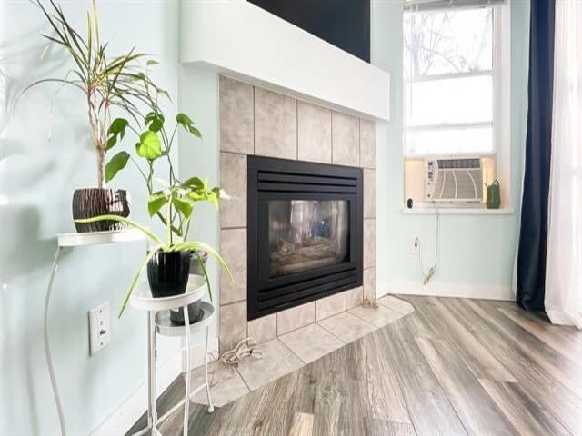 Family Room Photo of 408 33480 George Ferguson Way, Abbotsford, BC