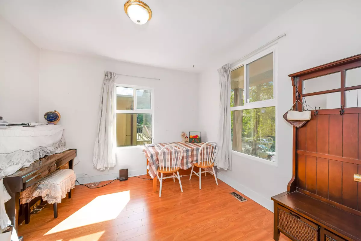 Family Room Photo of 1623 W 66th Avenue, Vancouver, BC