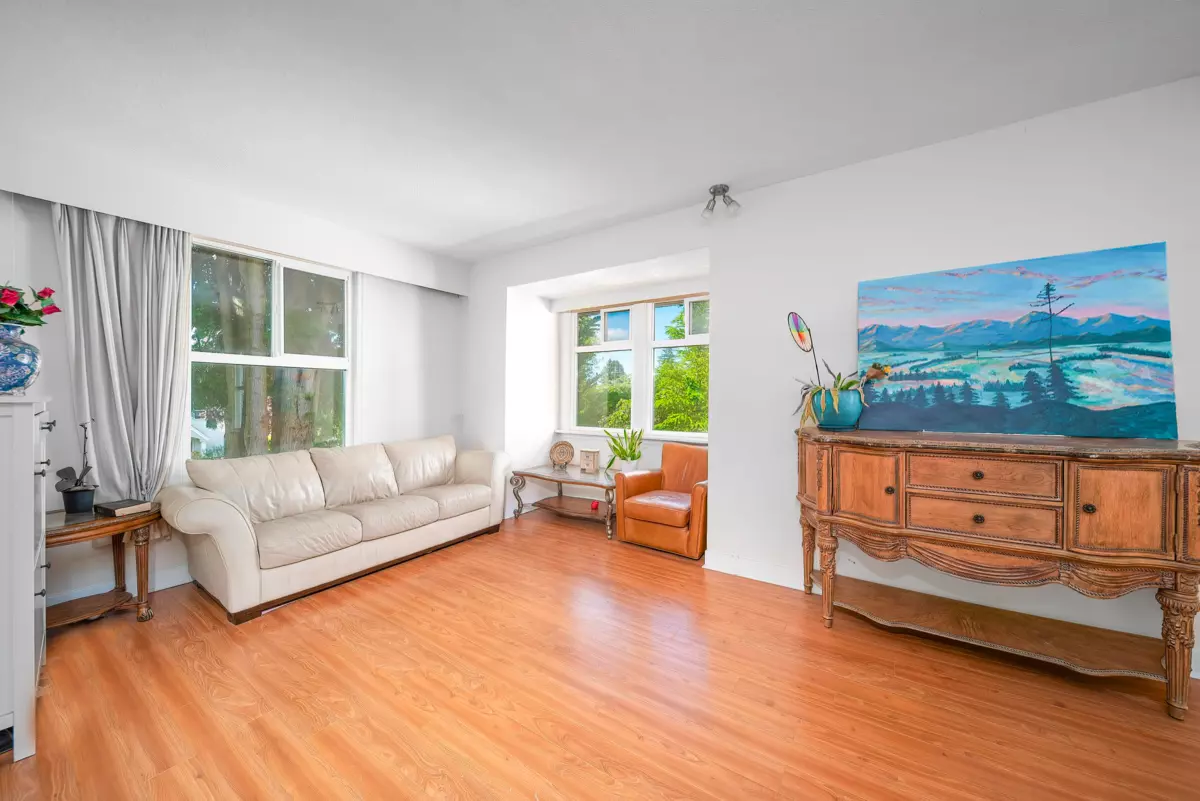 Living Room Photo of 1623 W 66th Avenue, Vancouver, BC