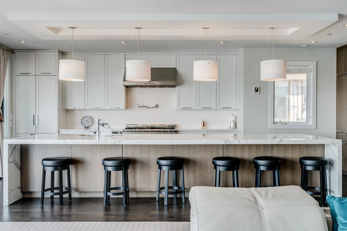 Dining Area Photo of 14495 Marine Drive, White Rock, BC