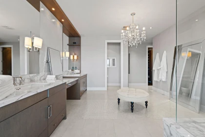 Hallway Photo of 14495 Marine Drive, White Rock, BC