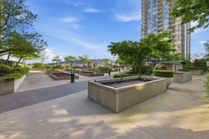 Garden / Landscaping Photo of 3301 2968 Glen Drive, Coquitlam, BC