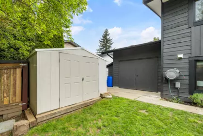 Hot Tub / Spa Photo of 35360 Selkirk Avenue, Abbotsford, BC