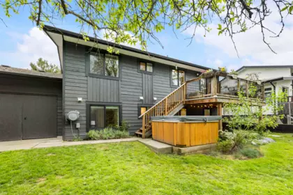 Outdoor Kitchen Photo of 35360 Selkirk Avenue, Abbotsford, BC