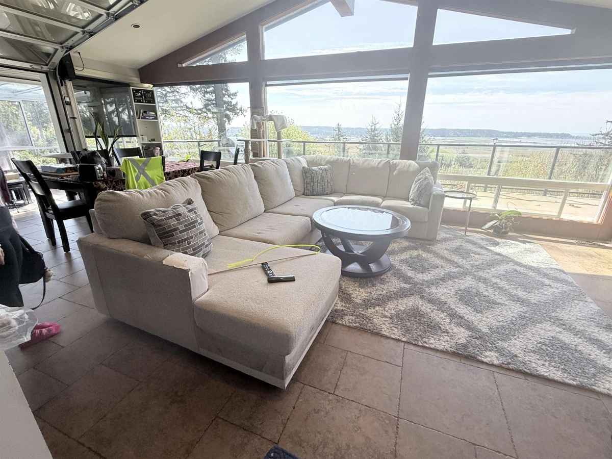 Living Room Photo of 13634 56 Avenue, Surrey, BC