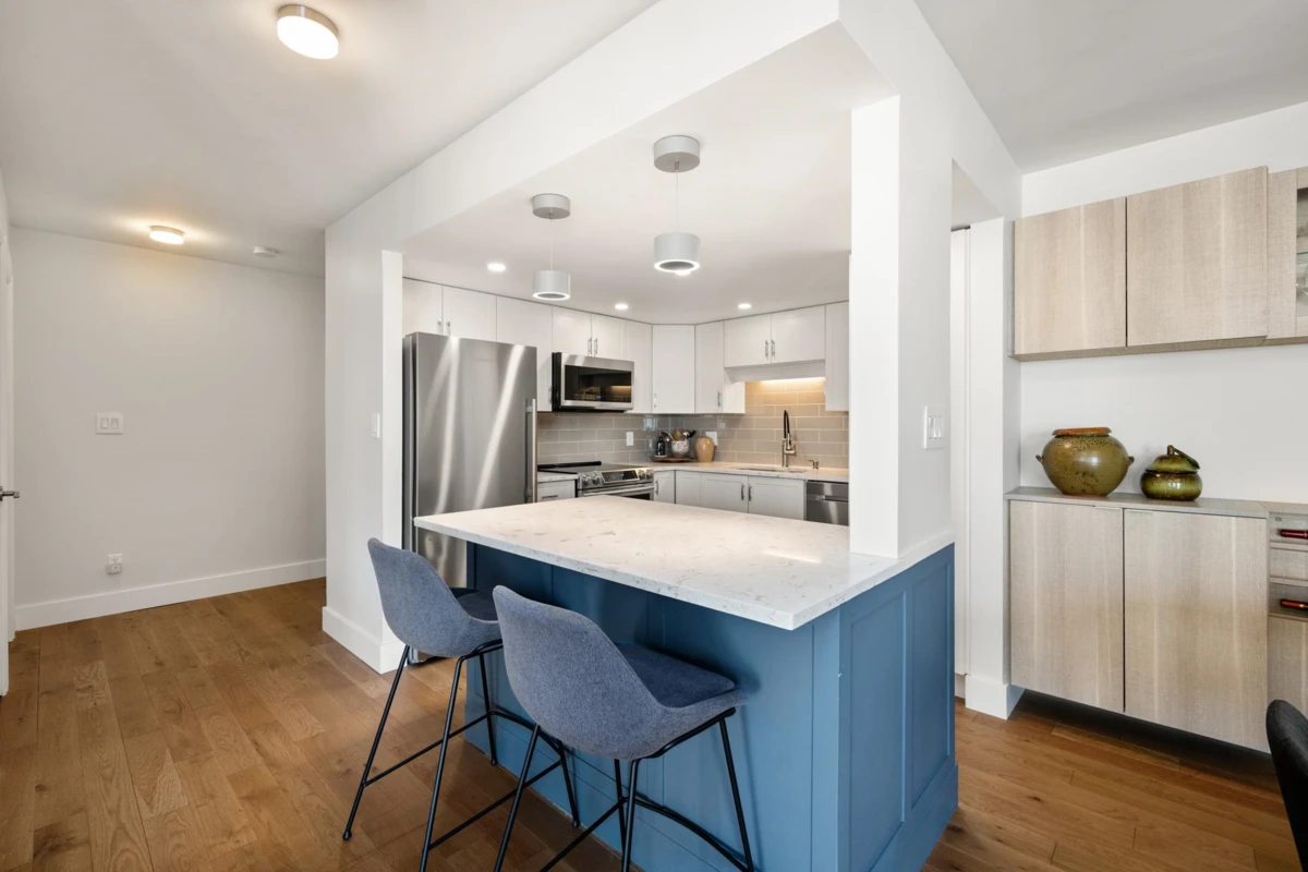 Dining Area Photo of 904 1135 Quayside Drive, New Westminster, BC