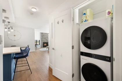 Mudroom Photo of 904 1135 Quayside Drive, New Westminster, BC