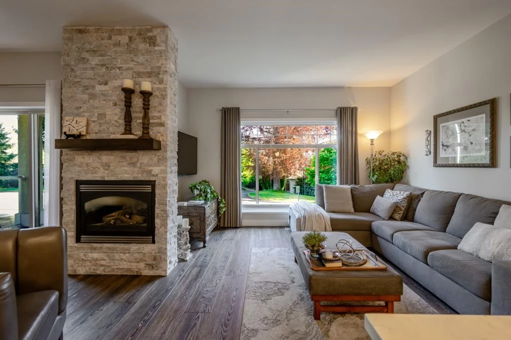 Dining Area Photo of 3 34159 Fraser Street, Abbotsford, BC