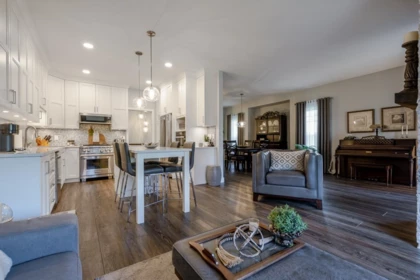 Breakfast Nook Photo of 3 34159 Fraser Street, Abbotsford, BC