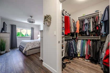 Entry Foyer Photo of 3 34159 Fraser Street, Abbotsford, BC