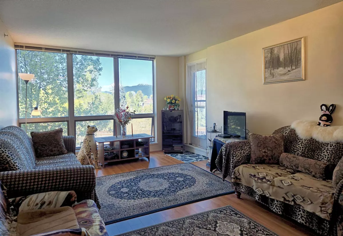 Family Room Photo of 810 3663 Crowley Drive, Vancouver, BC