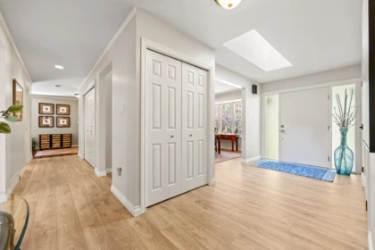 Hallway Photo of 13666 30 Avenue, Surrey, BC