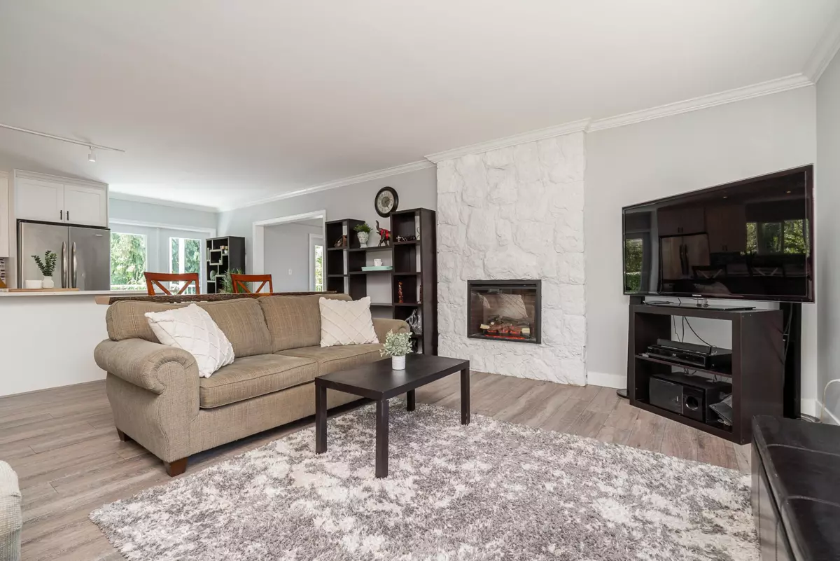 Dining Area Photo of 3158 Mariner Way, Coquitlam, BC