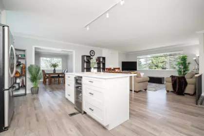 Breakfast Nook Photo of 3158 Mariner Way, Coquitlam, BC
