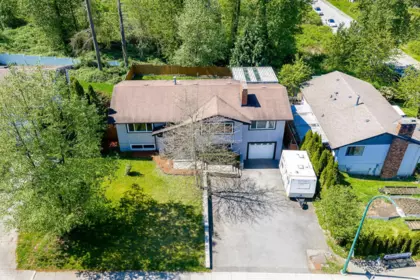 Garden / Landscaping Photo of 3158 Mariner Way, Coquitlam, BC
