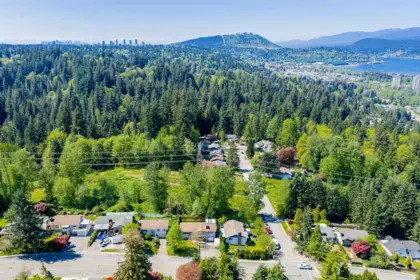 Hot Tub / Spa Photo of 3158 Mariner Way, Coquitlam, BC