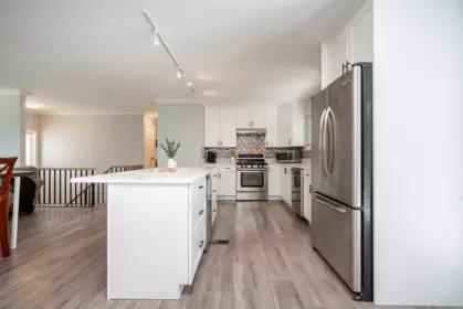 Kitchen Island Photo of 3158 Mariner Way, Coquitlam, BC