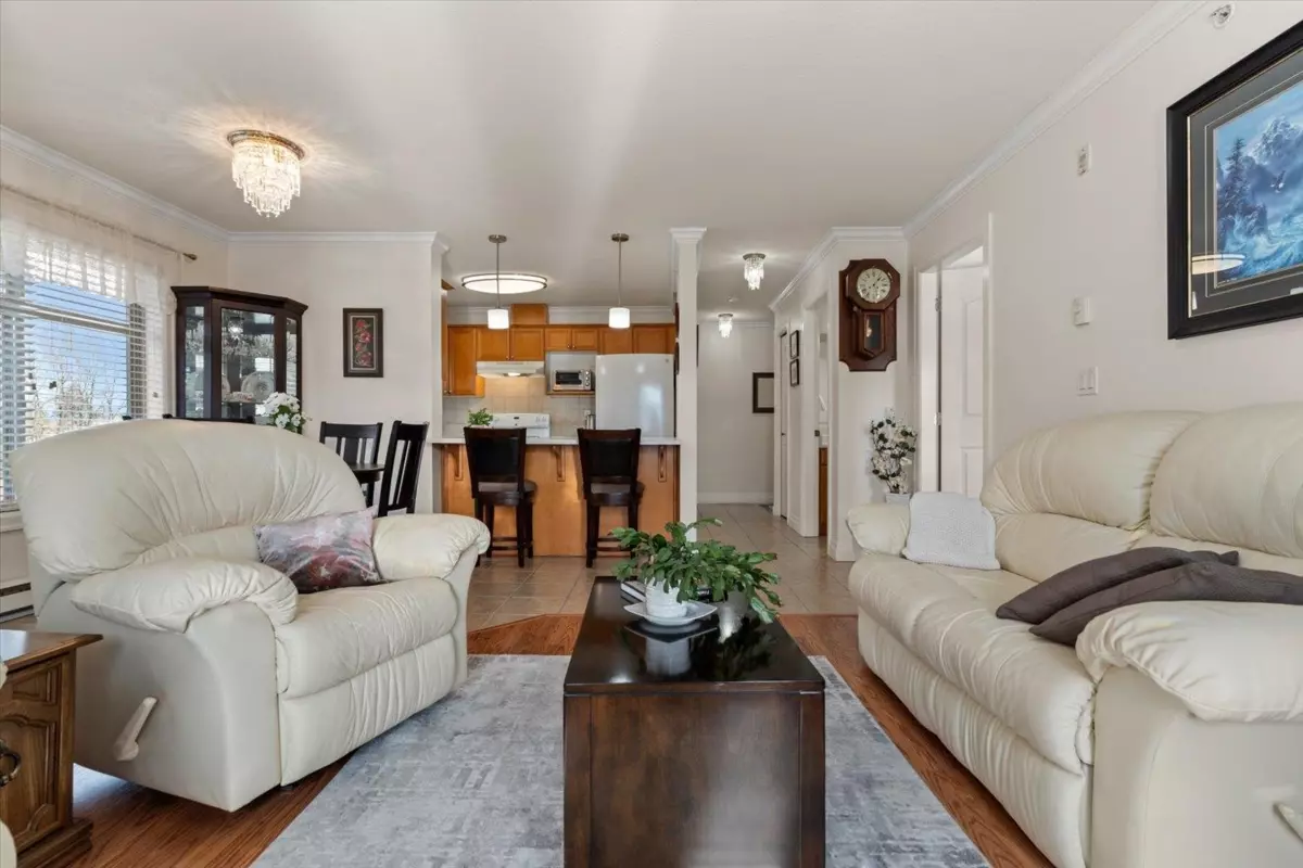 Family Room Photo of 404 45769 Stevenson Road, Sardis, BC