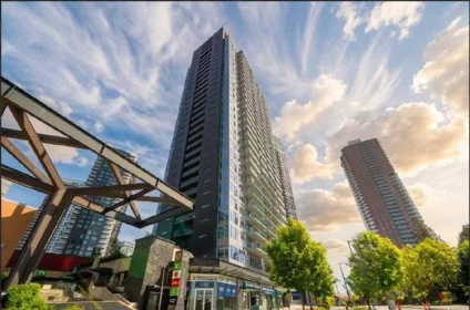 1905 13655 Fraser Highway, Surrey, BC, Surrey — Apartment/Condo for sale