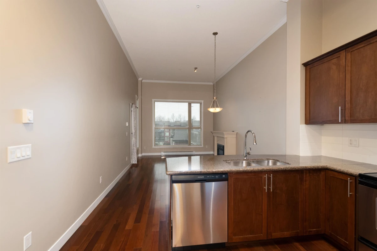 Living Room Photo of 412 2627 Shaughnessy Street, Port Coquitlam, BC