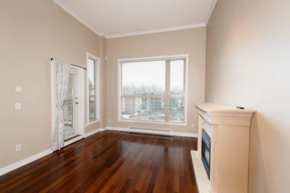 Kitchen Island Photo of 412 2627 Shaughnessy Street, Port Coquitlam, BC