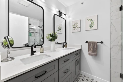 Mudroom Photo of 8527 Aquitania Place, Vancouver, BC