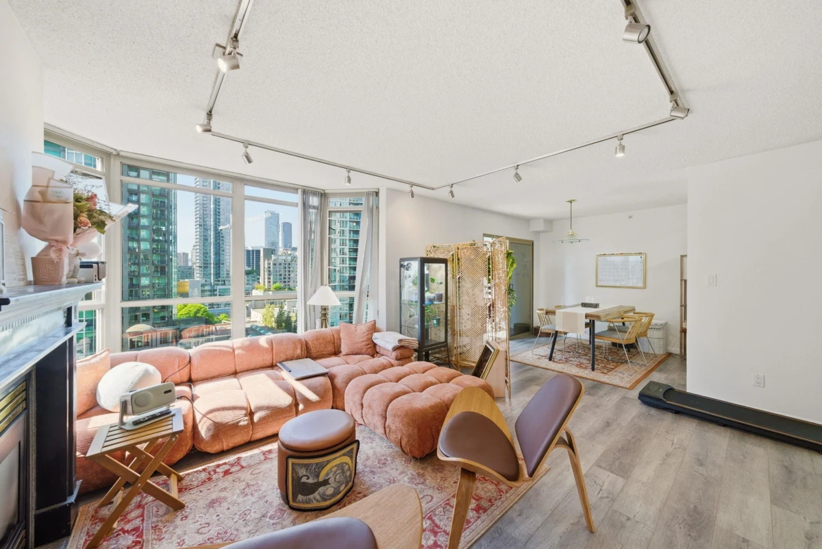 Living Room Photo of 1705 867 Hamilton Street, Vancouver, BC