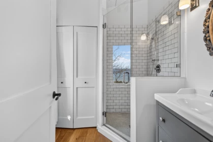 Mudroom Photo of 1905 Lower Road, Roberts Creek, BC