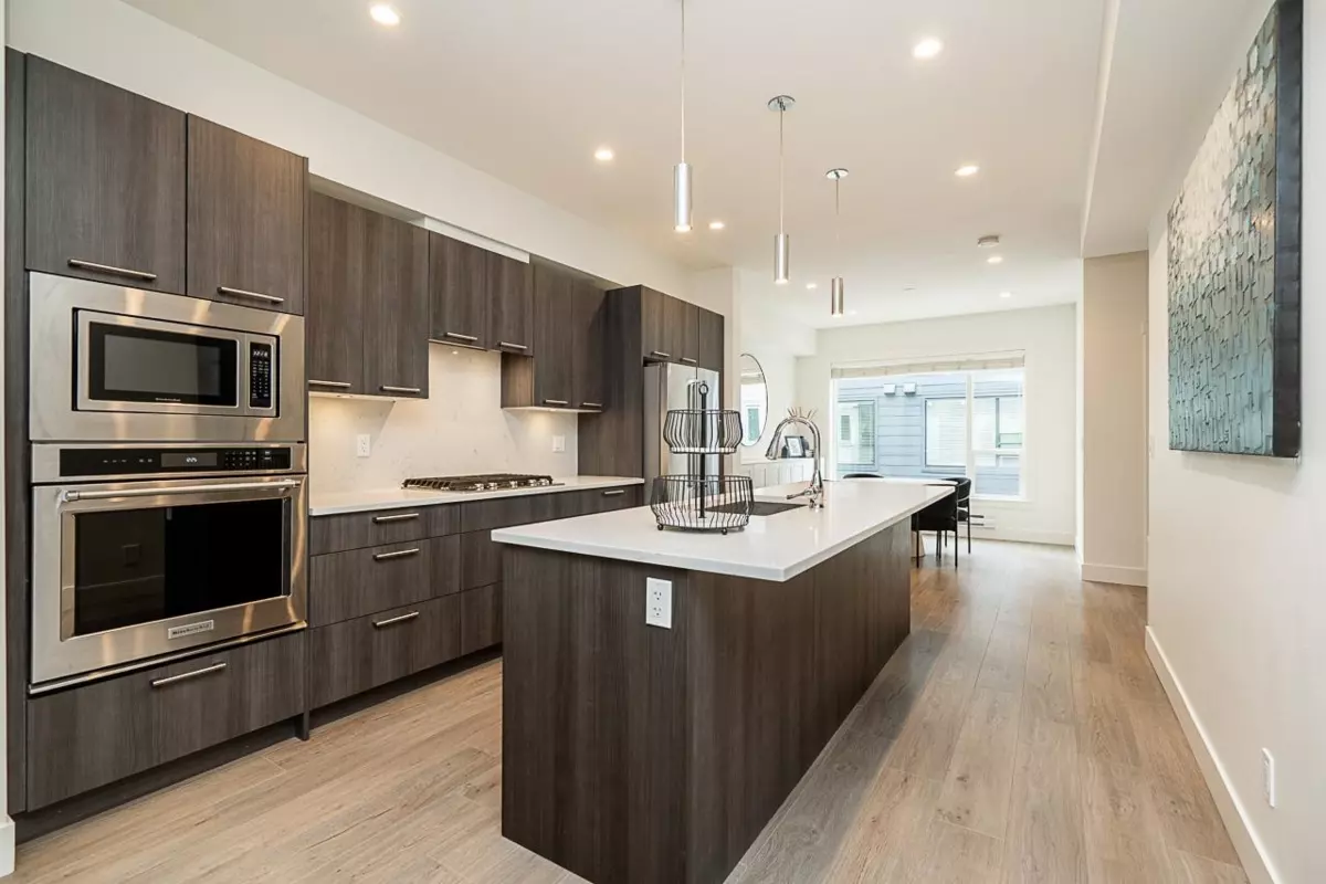 Dining Area Photo of 27 16337 23a Avenue, Surrey, BC