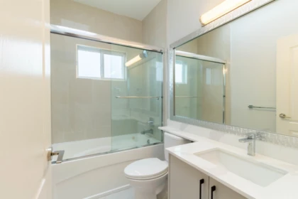 Walk-In Closet Photo of 392 E 63rd Avenue, Vancouver, BC