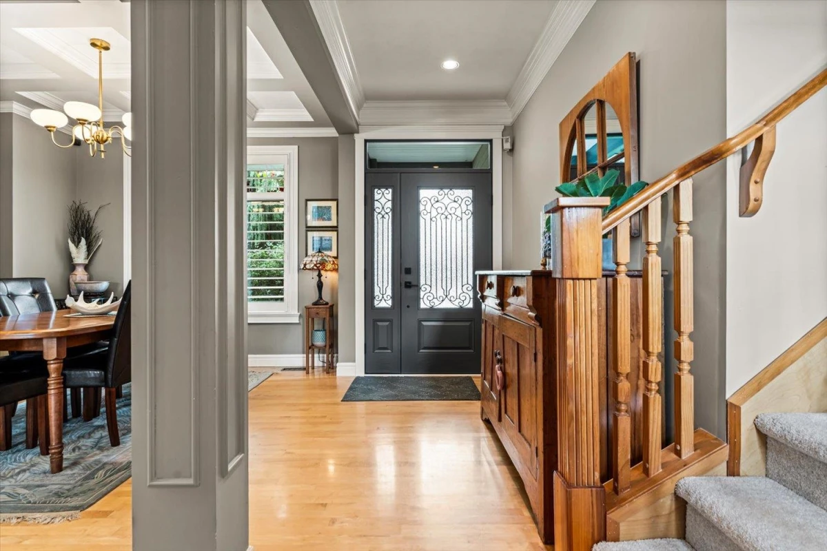 Family Room Photo of 14915 35 Avenue, Surrey, BC