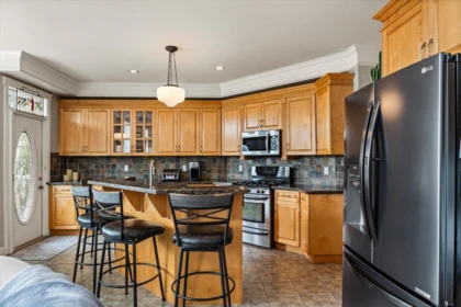 Breakfast Nook Photo of 14915 35 Avenue, Surrey, BC