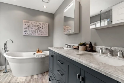 Mudroom Photo of 14915 35 Avenue, Surrey, BC