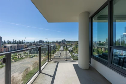 Hallway Photo of 1210 3487 Binning Road, Vancouver, BC