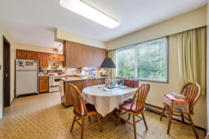 Breakfast Nook Photo of 28595 Dewdney Trunk Road, Maple Ridge, BC