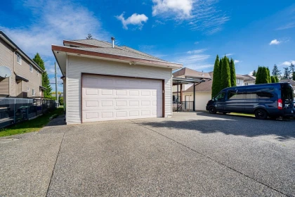 Fitness Center Photo Near 15746 84 Avenue, Surrey, BC