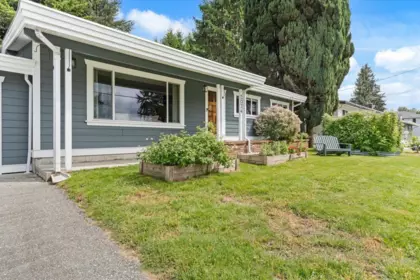2074 Beaver Street, Abbotsford, BC, Abbotsford — Single Family Residence for sale