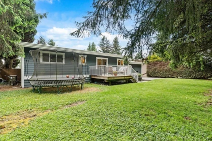 Garden / Landscaping Photo of 2074 Beaver Street, Abbotsford, BC
