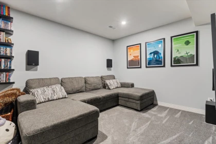 Hallway Photo of 2074 Beaver Street, Abbotsford, BC