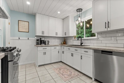 Primary Bedroom Photo of 2074 Beaver Street, Abbotsford, BC