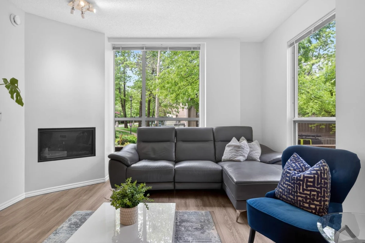 Family Room Photo of 201 2668 Ash Street, Vancouver, BC