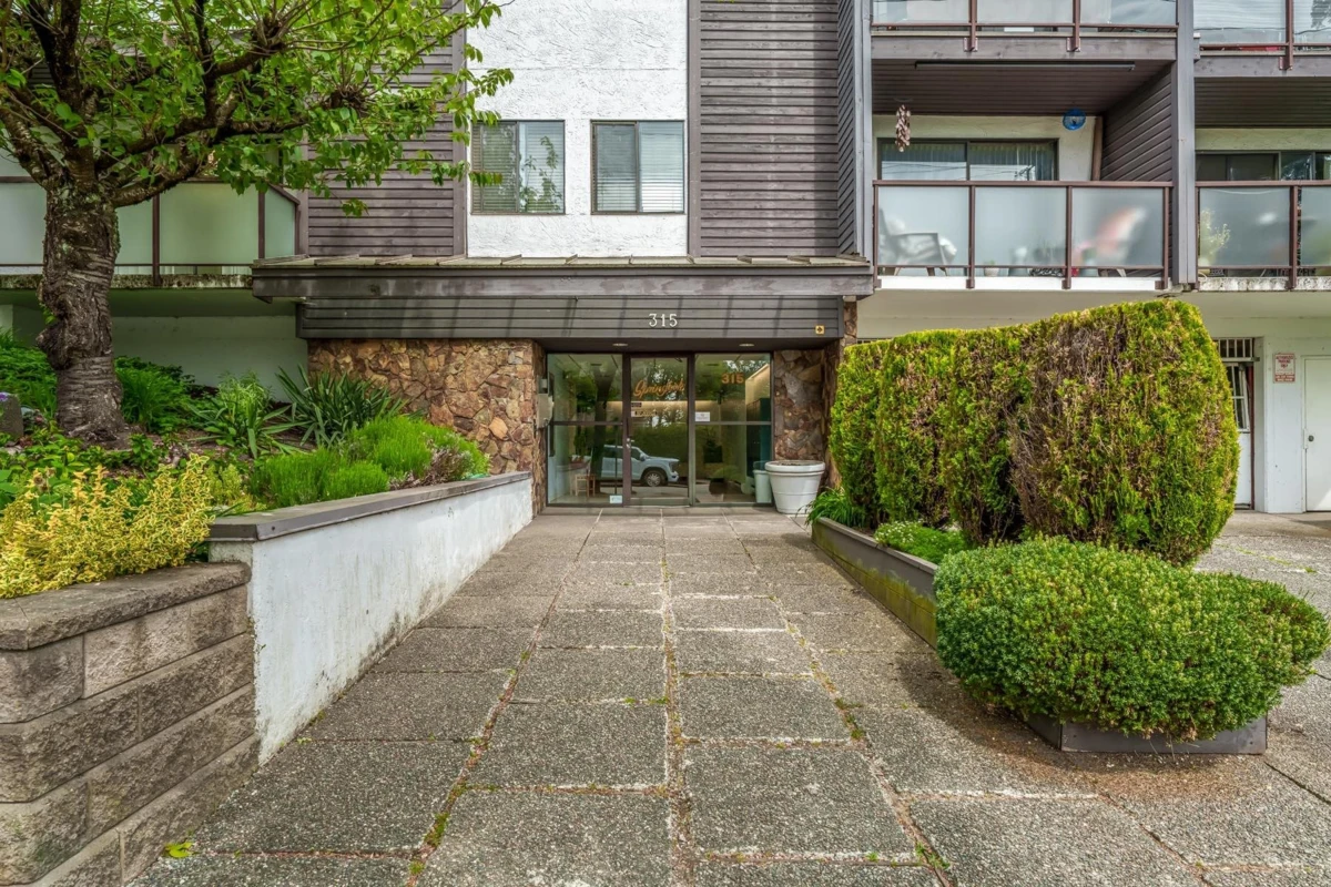 Exterior Rear Photo of 301 315 Tenth Street, New Westminster, BC