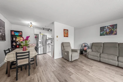 Kitchen Photo of 301 315 Tenth Street, New Westminster, BC