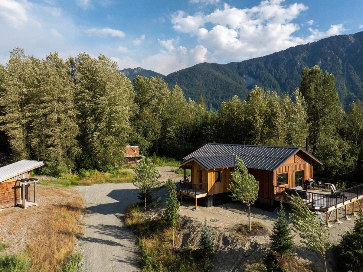 Family Room Photo of 7320 Macrae Road, Pemberton, BC